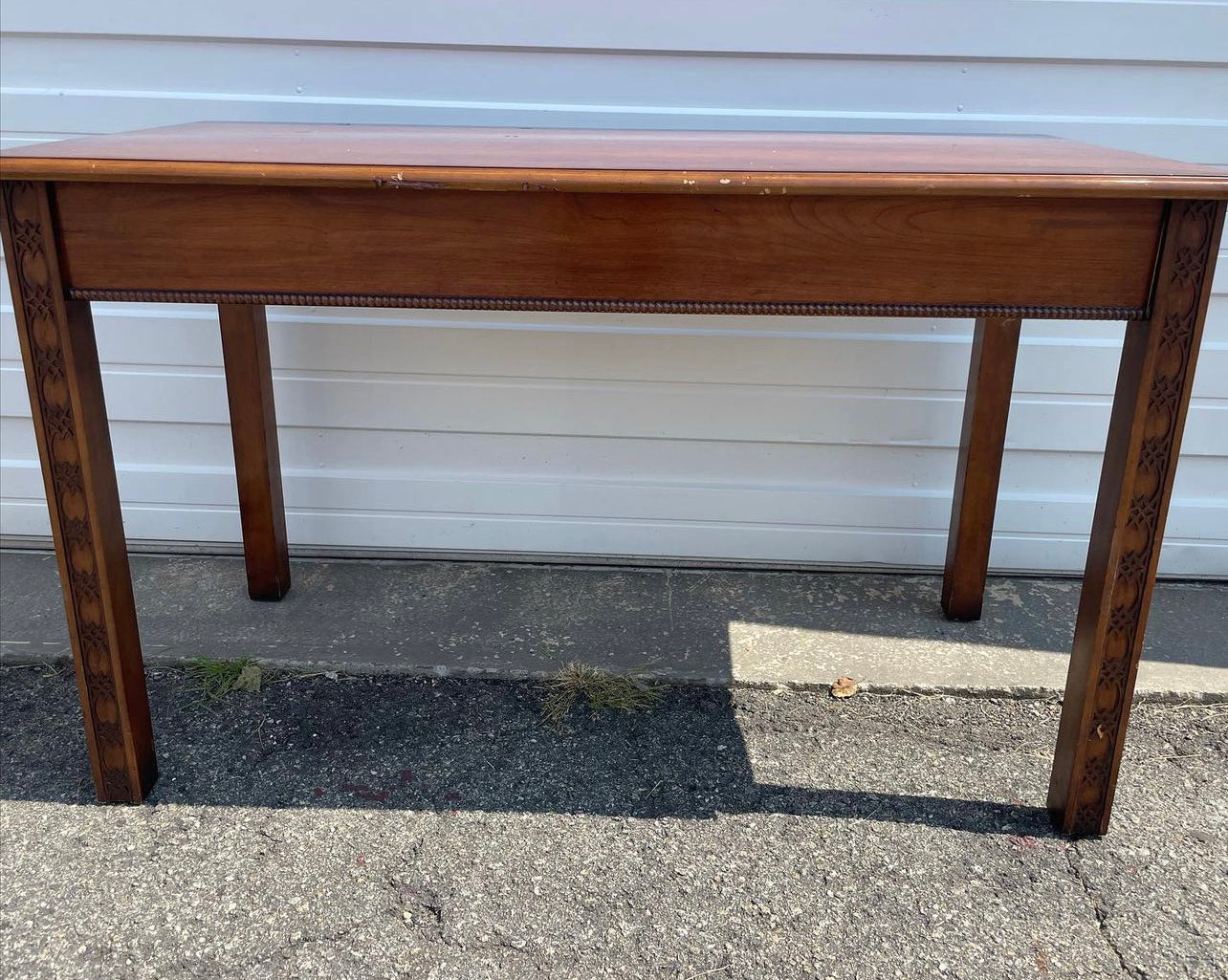 Double-sided desk