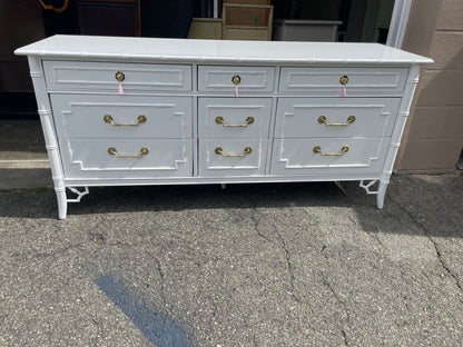 Thomasville Allegro - 9 drawer