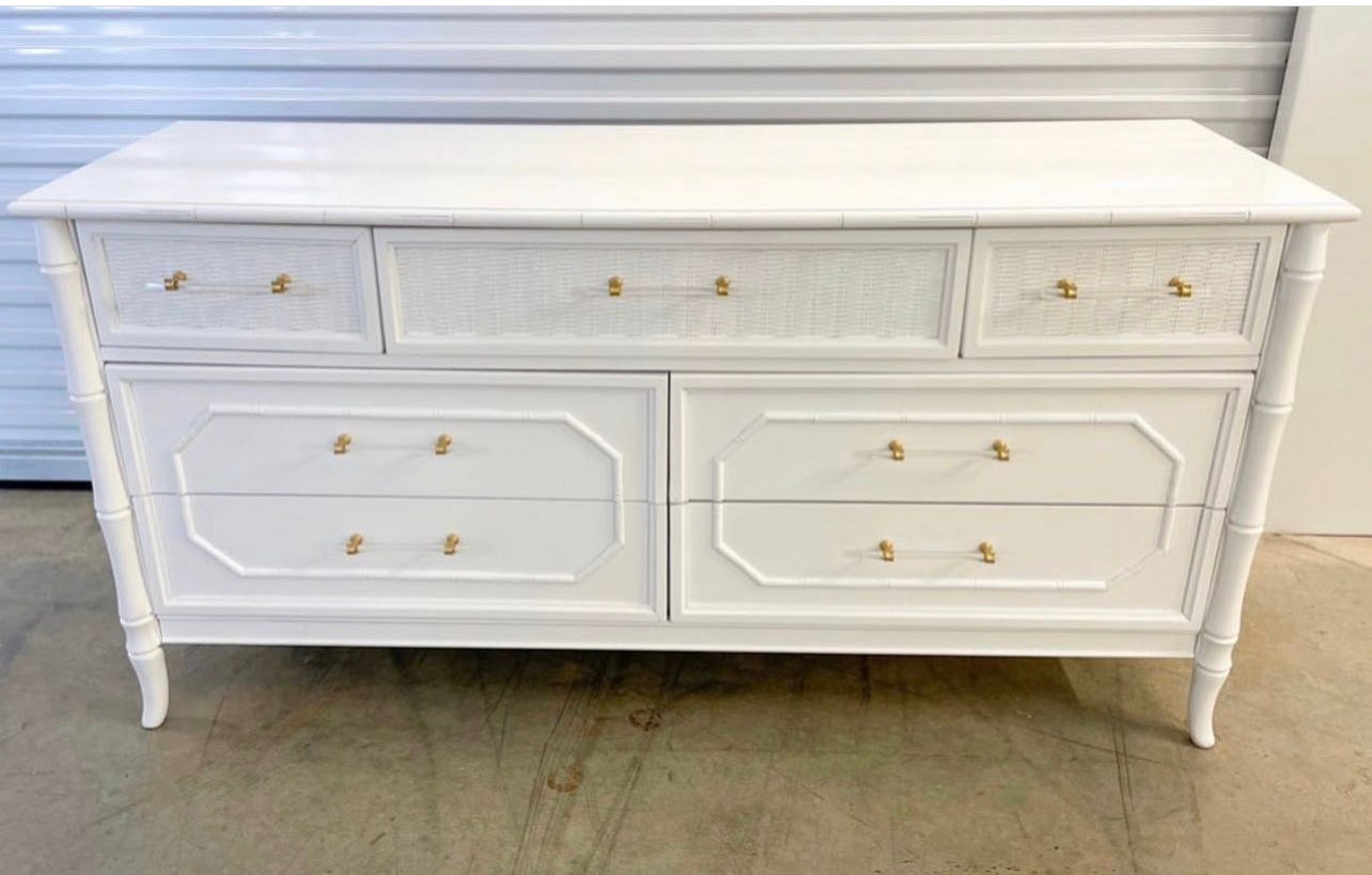 Ready to Ship - Broyhill - 7 drawer